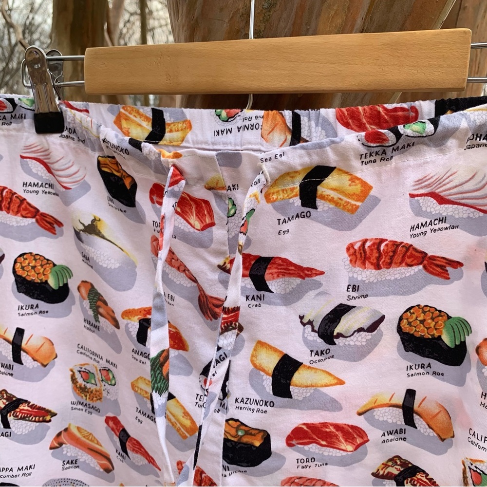 The CAT’S Pajamas Women’s Sushi Print Short Sleeve Capris Pajama Set - Picture 9 of 12